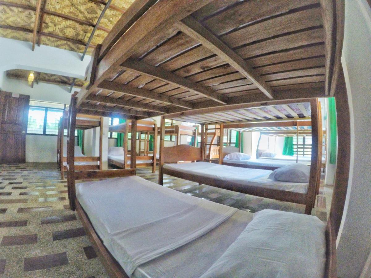 Patrick'S On The Beach Resort Генерал-Луна Экстерьер фото