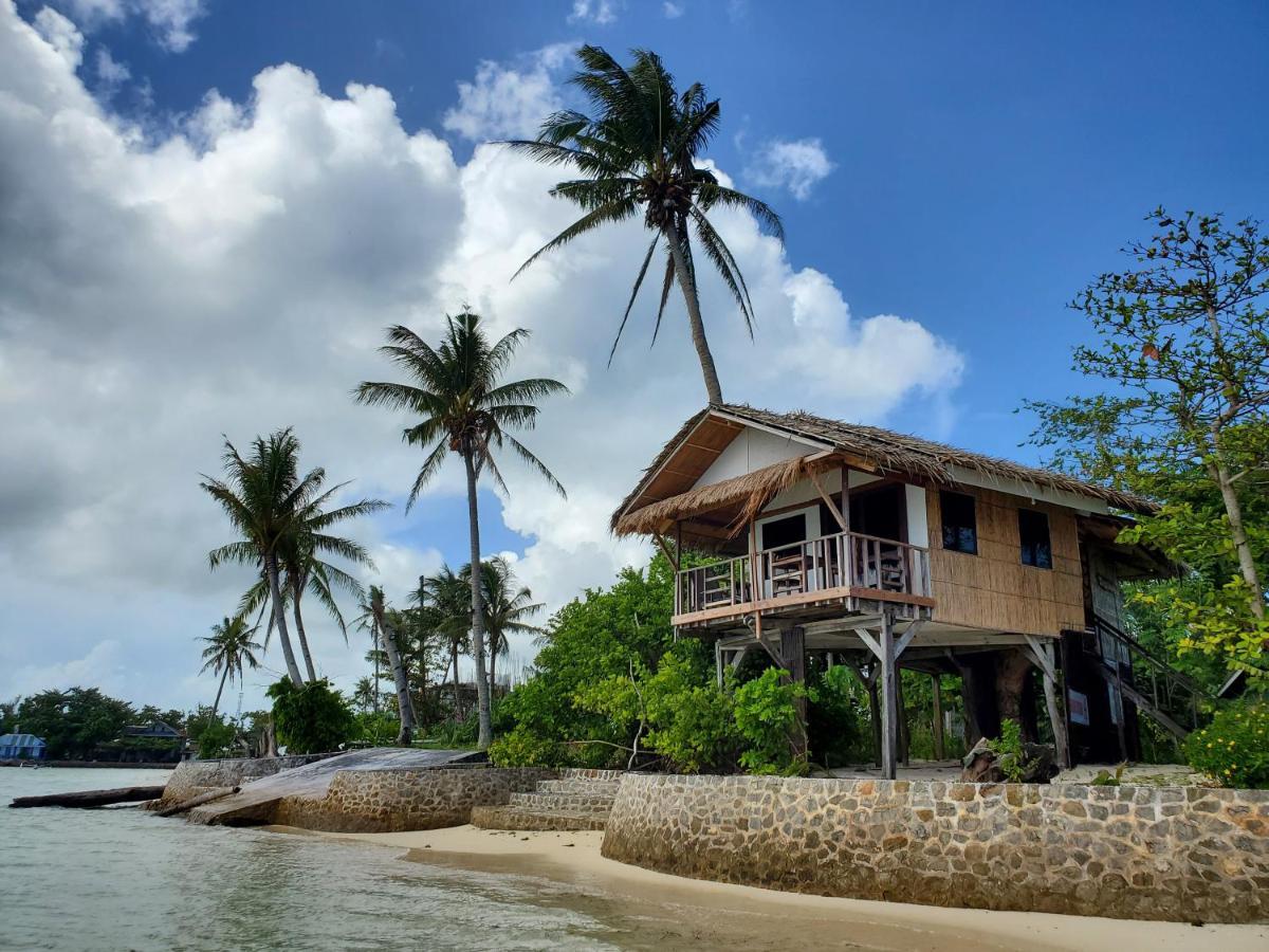 Patrick'S On The Beach Resort Генерал-Луна Экстерьер фото
