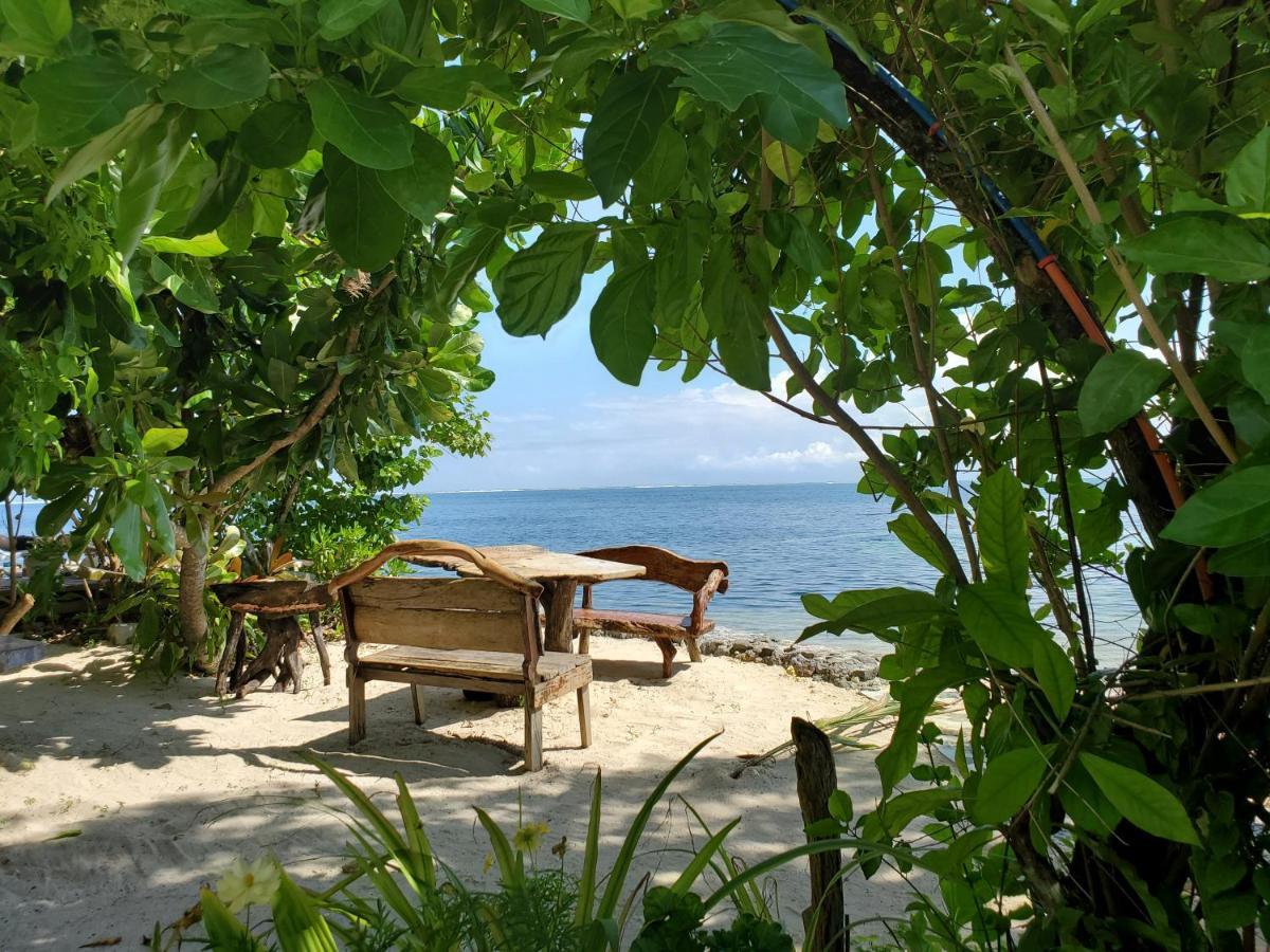Patrick'S On The Beach Resort Генерал-Луна Экстерьер фото