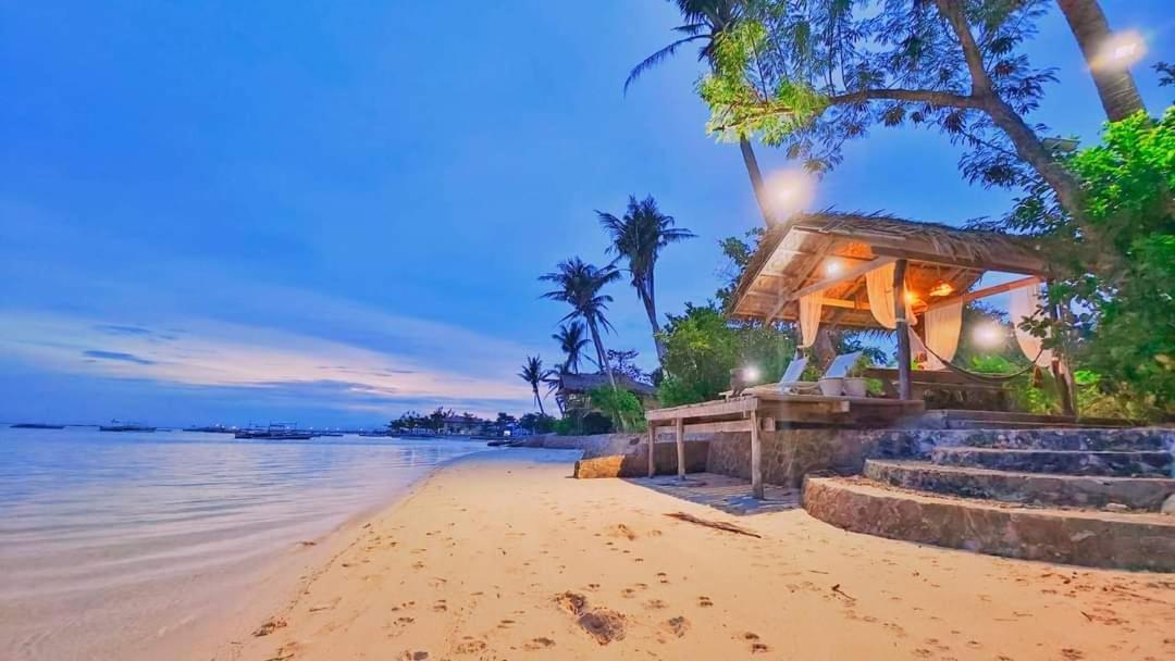 Patrick'S On The Beach Resort Генерал-Луна Экстерьер фото