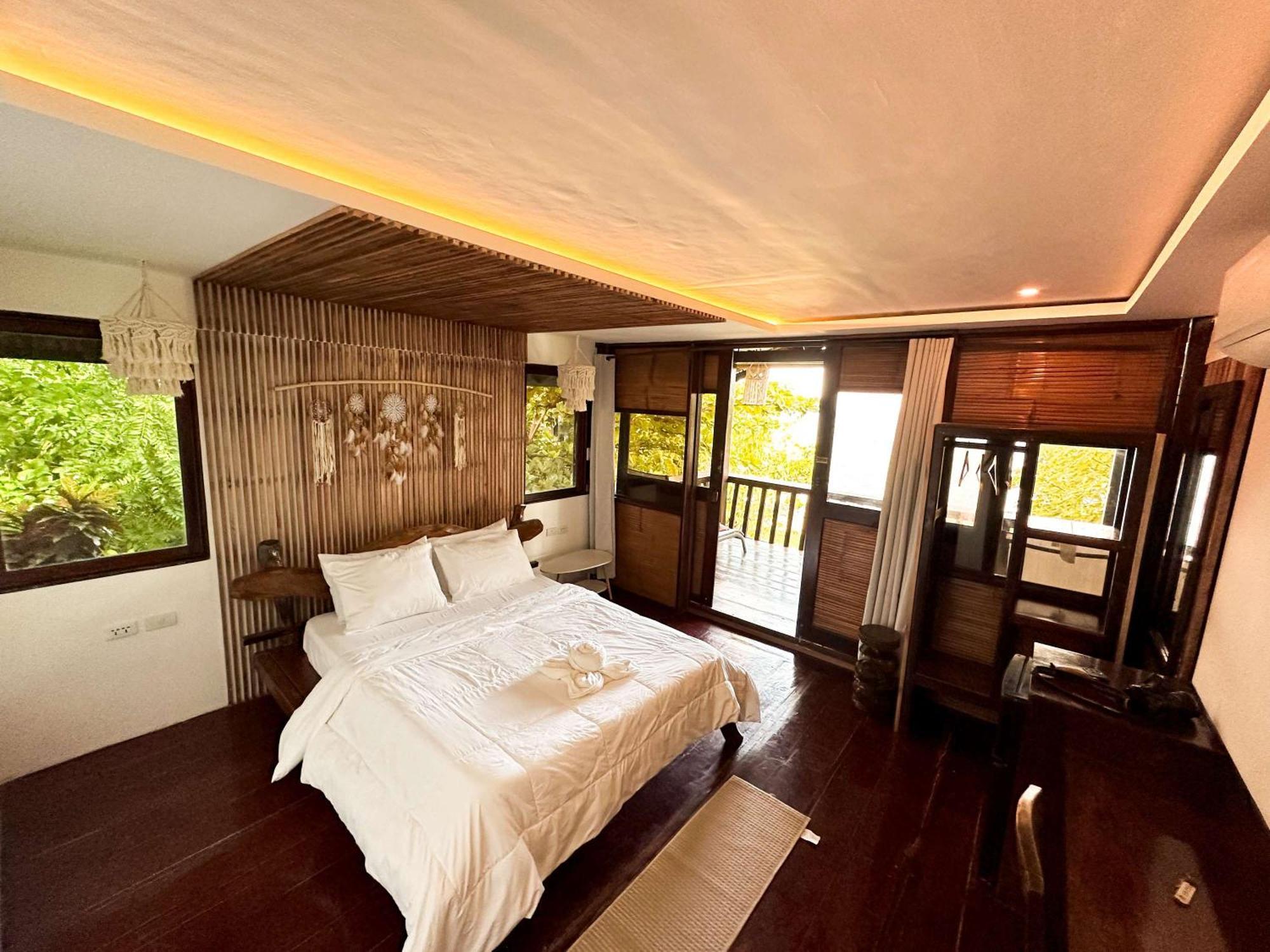 Patrick'S On The Beach Resort Генерал-Луна Экстерьер фото